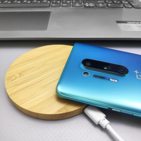 Беспроводное зарядное ЕСО-устройство Wireless Charge 10 W / Натуральное дерево